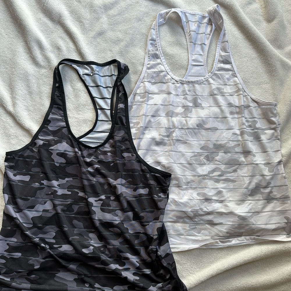 Two Havana Tanks